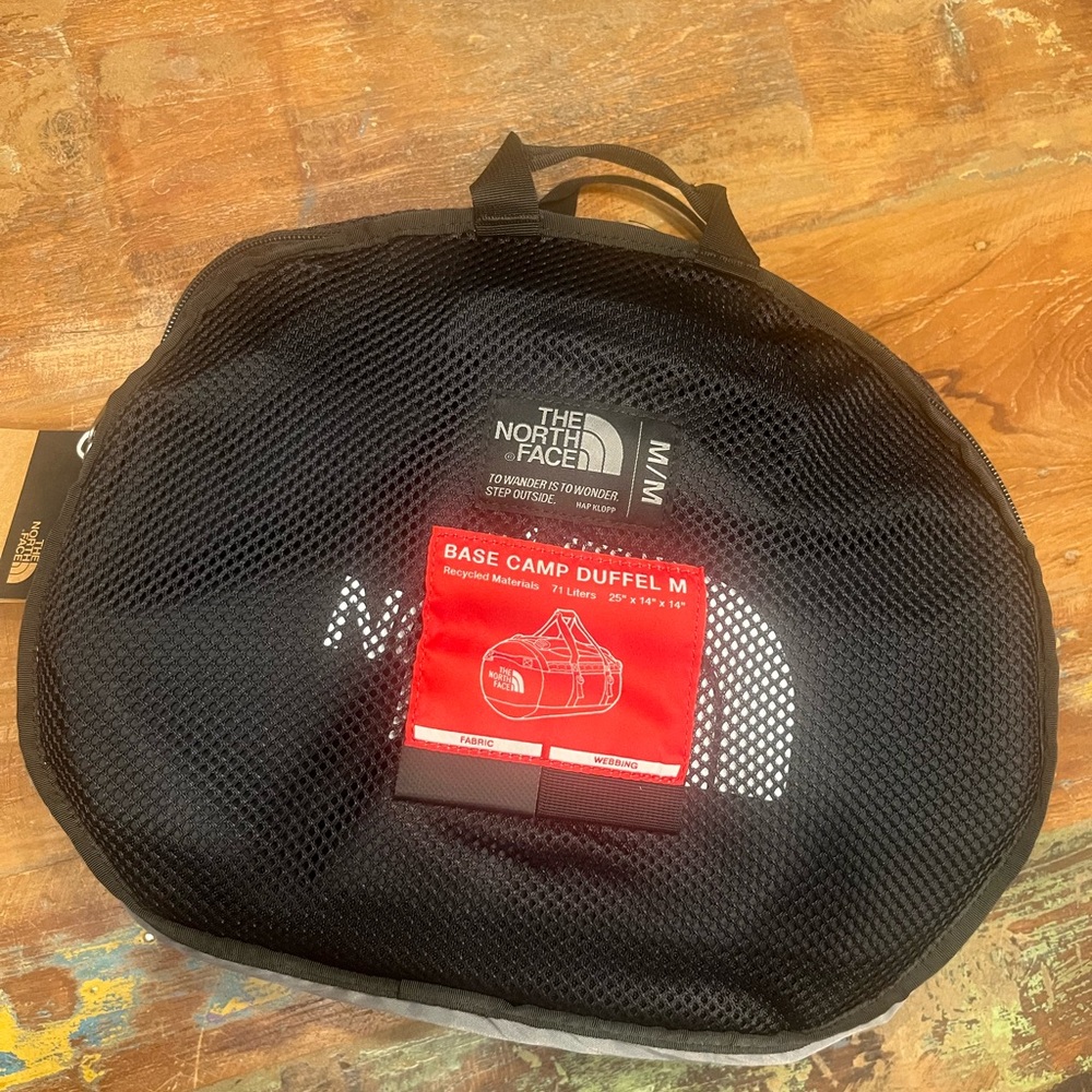NWT North Face Golden State Duffel-Medium
